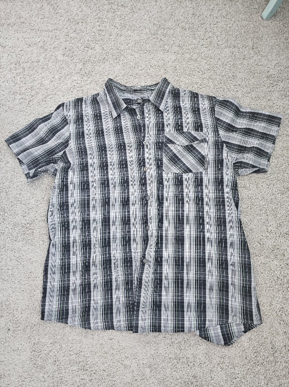 Oakley Button Up Shirt Men's XXL Regular Fit Casual Short Sleeve Plaid